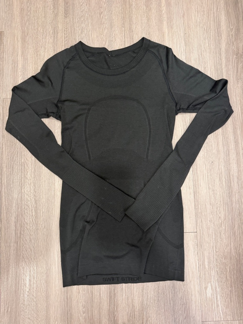 Lululemon Swiftly Tech Long Sleeve Crew